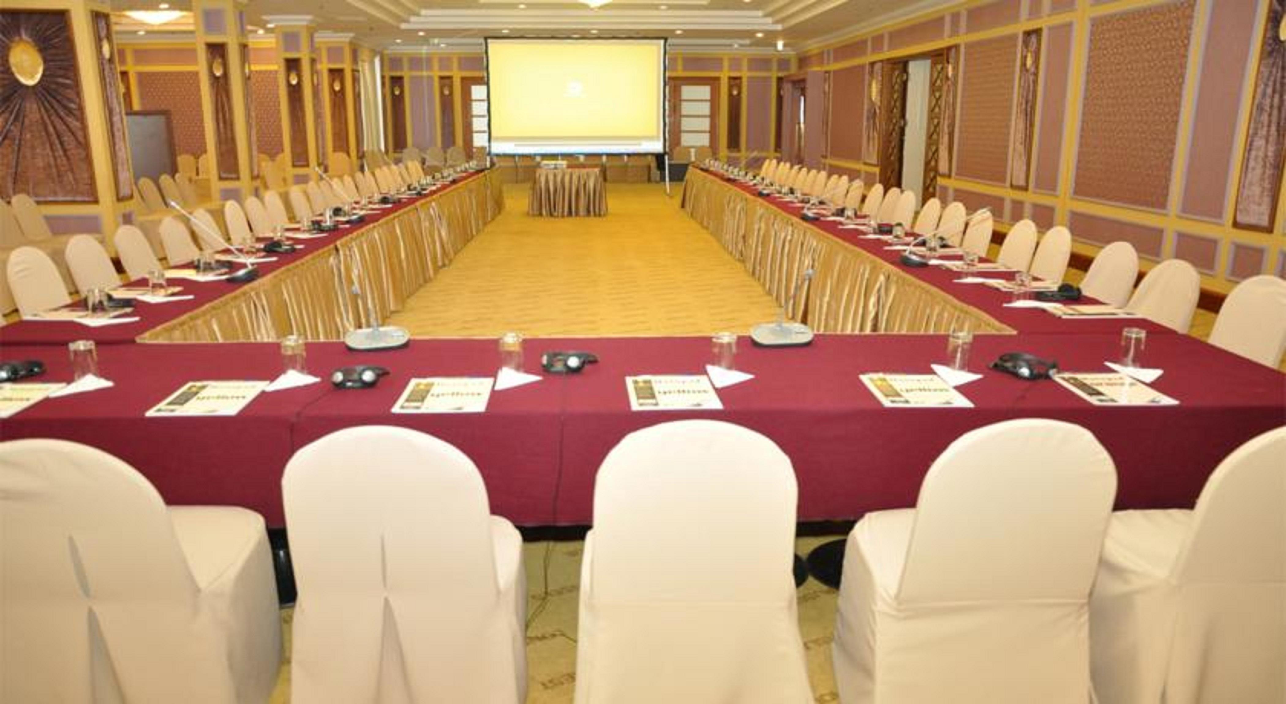 Grand Hotel Europe Baku Bagian luar foto