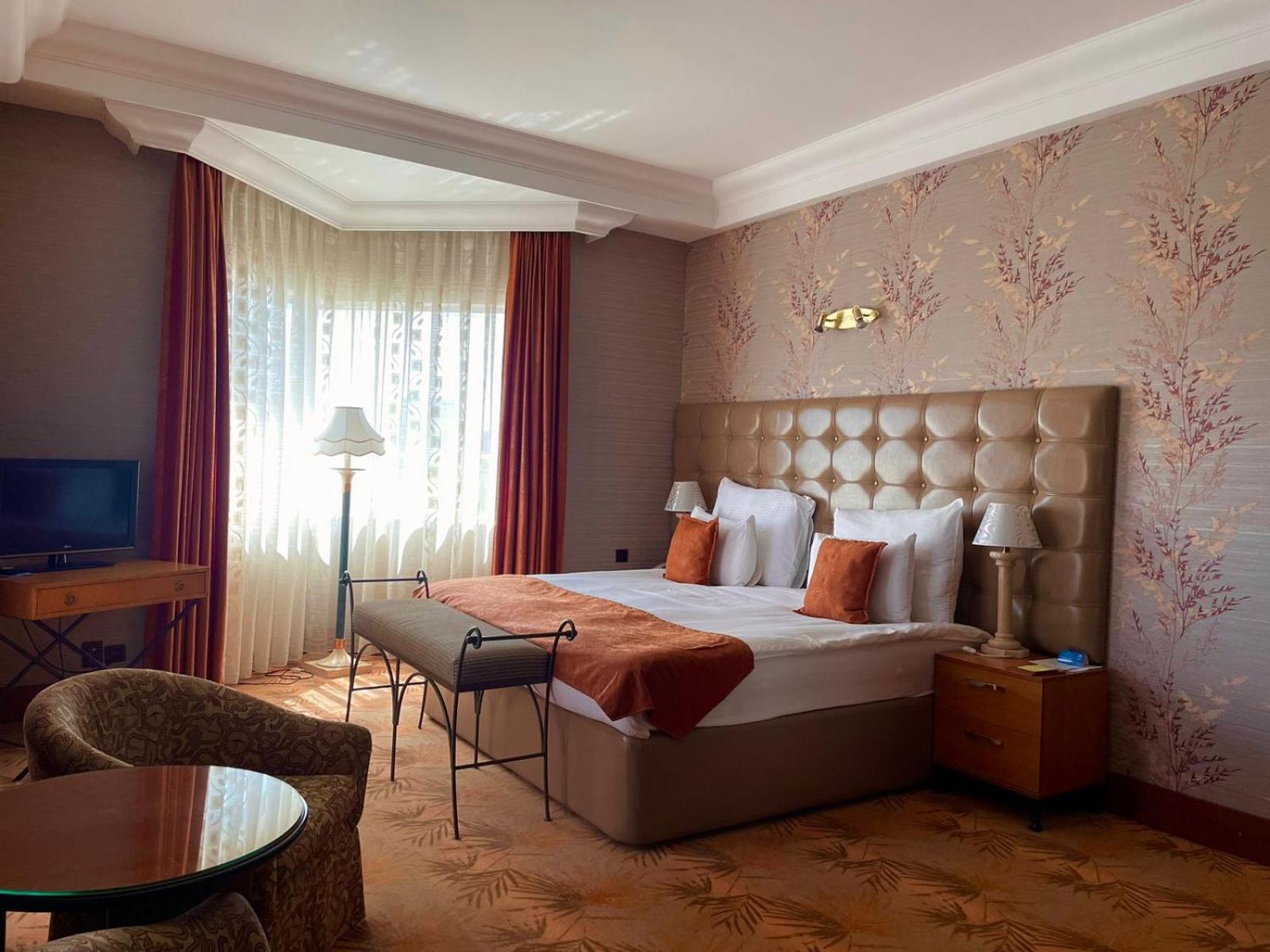 Grand Hotel Europe Baku Bagian luar foto