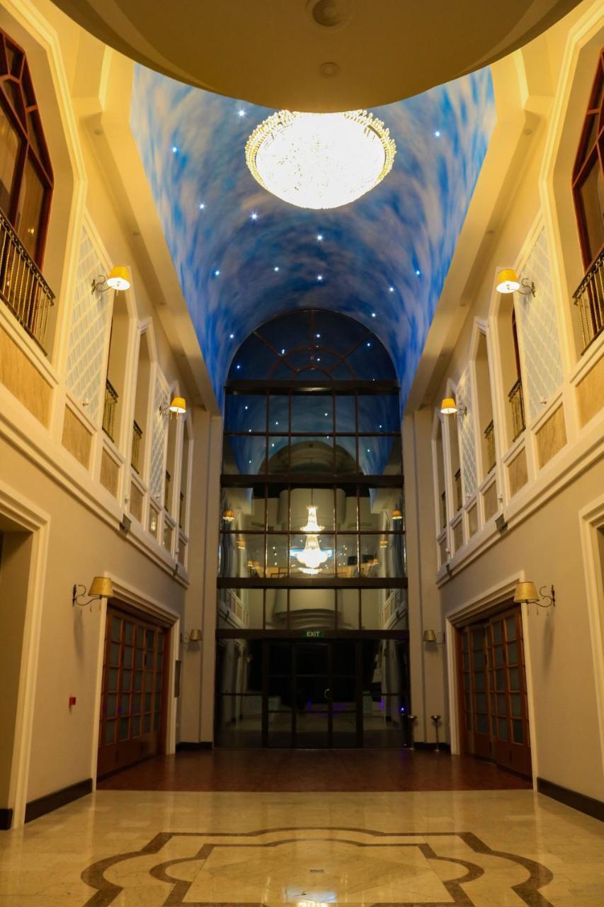 Grand Hotel Europe Baku Bagian luar foto