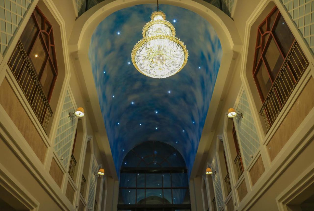 Grand Hotel Europe Baku Bagian luar foto