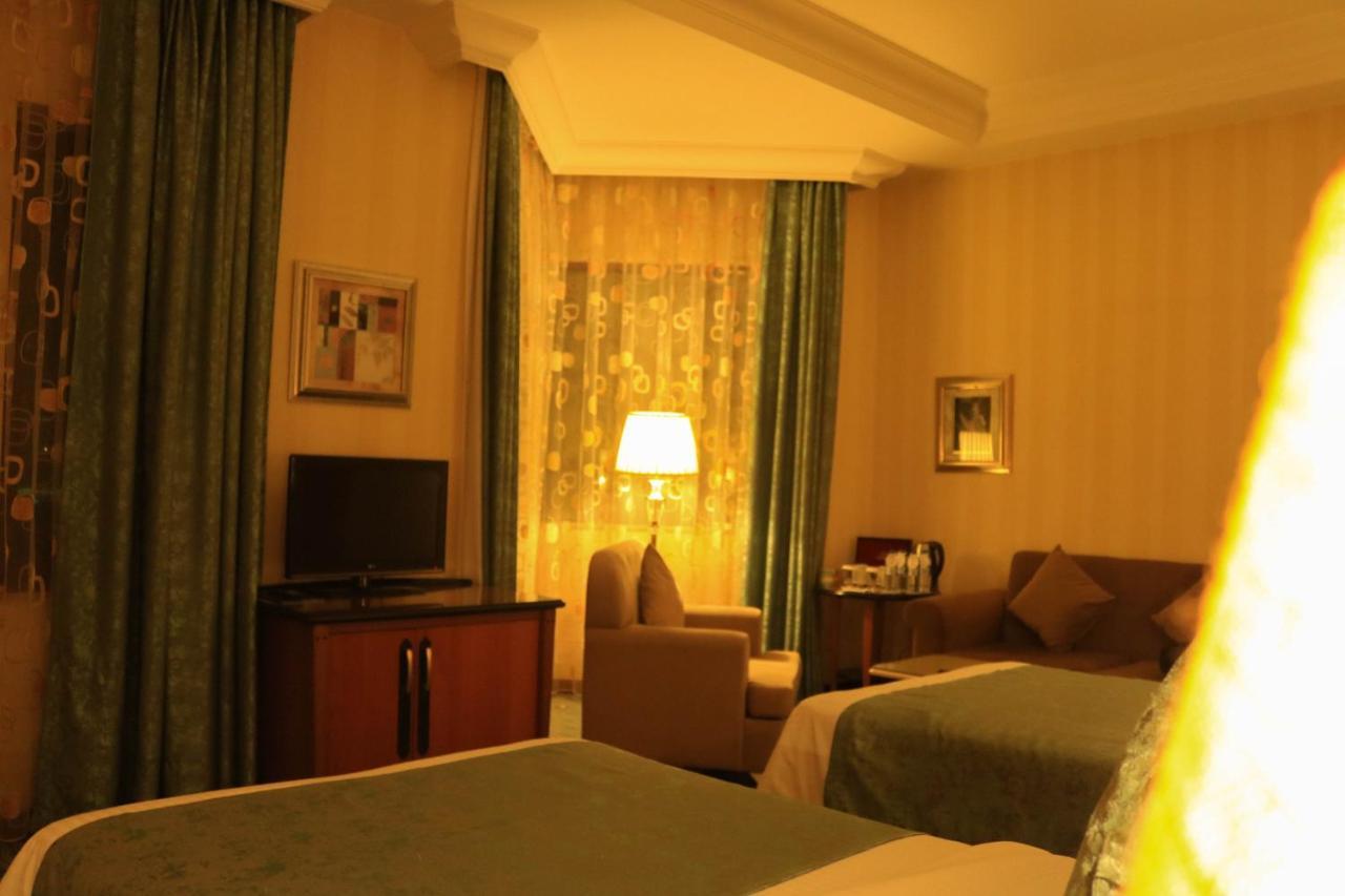 Grand Hotel Europe Baku Bagian luar foto